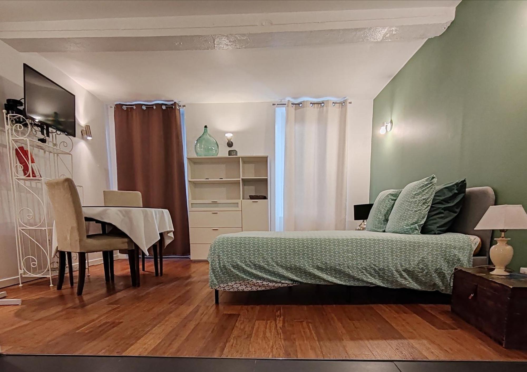 Apartment Centre Historique Picasso